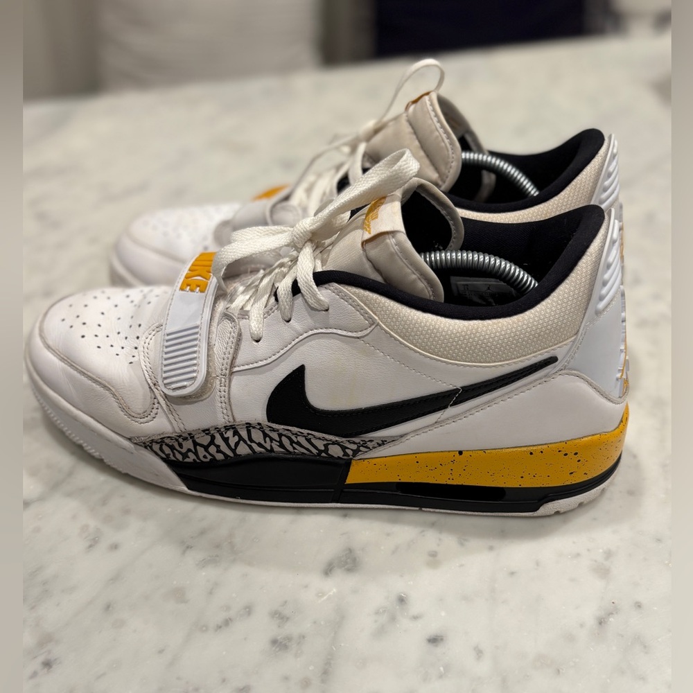 Men’s Jordan Legacy 312 Low, Black/Yelow Ochre/White, Sz 13, good pre owned cond - Picture 3 of 11